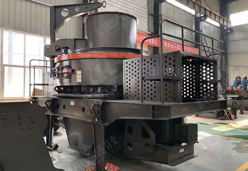 Impact sand making machine